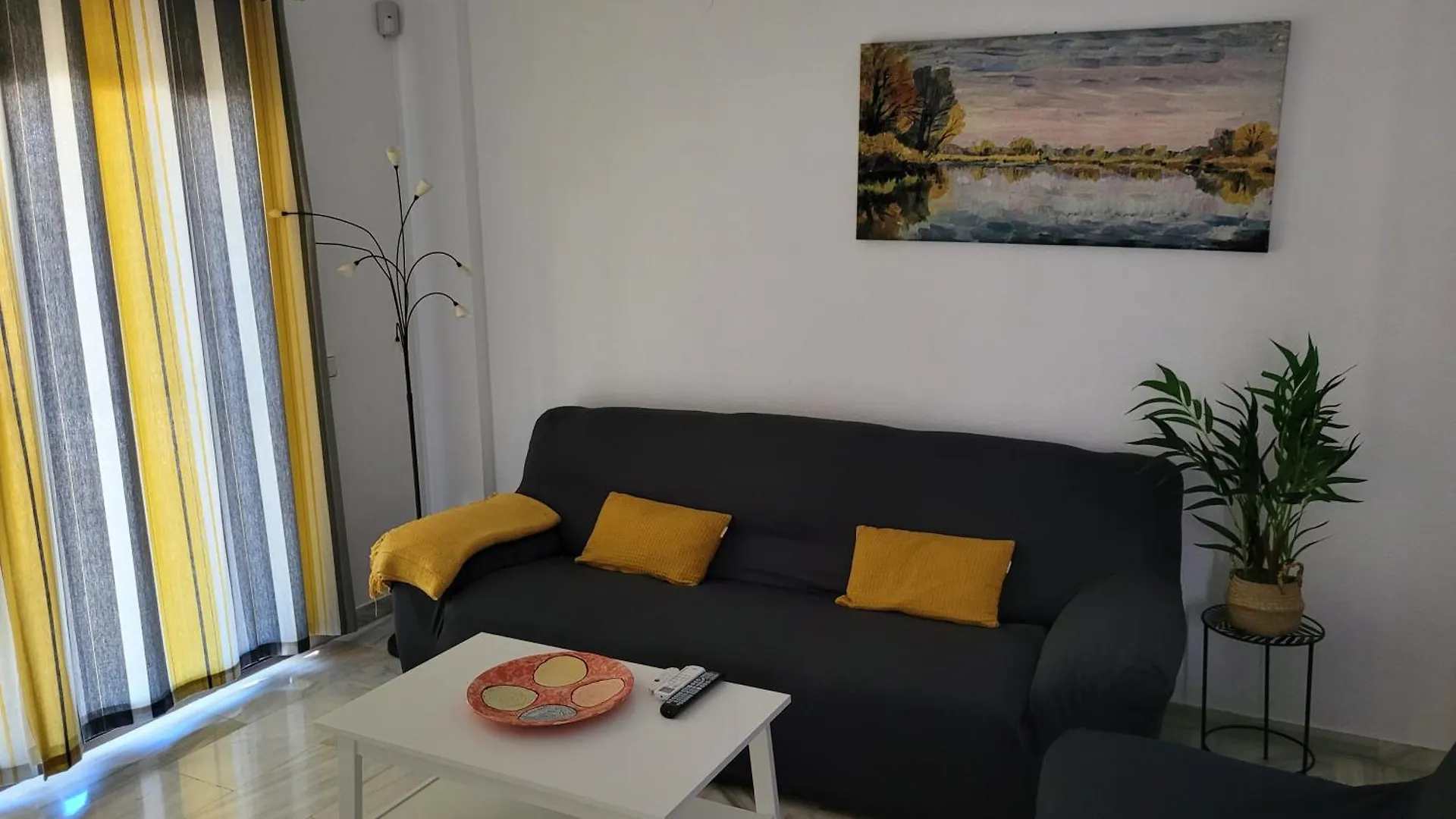 Casa Georgina - Cozy 2 Bed 2 Bath Groundfloor Apartment Sitio de Calahonda